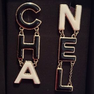 Chanel 22A Black White Gold CHA NEL Letter XL
Logo Large Dangle Drop Earrings